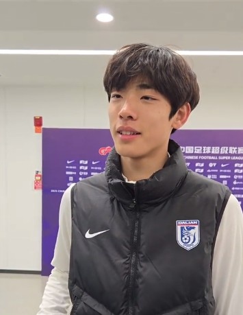  國青歸來上演中超首秀，朱鵬宇：感覺很好，場上大哥們很支持我