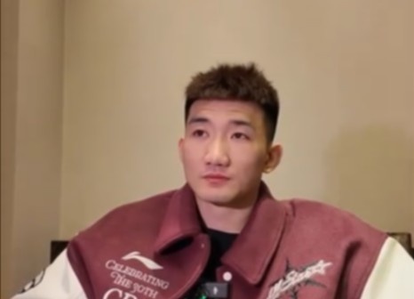  咋形容你和王博的關(guān)系？孫銘徽：像家人 他訓(xùn)練&生活中很照顧我們