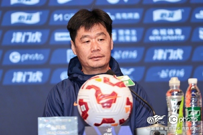  李霄鵬：希望明天比賽能打出一些新的東西，取得一個(gè)好的結(jié)果