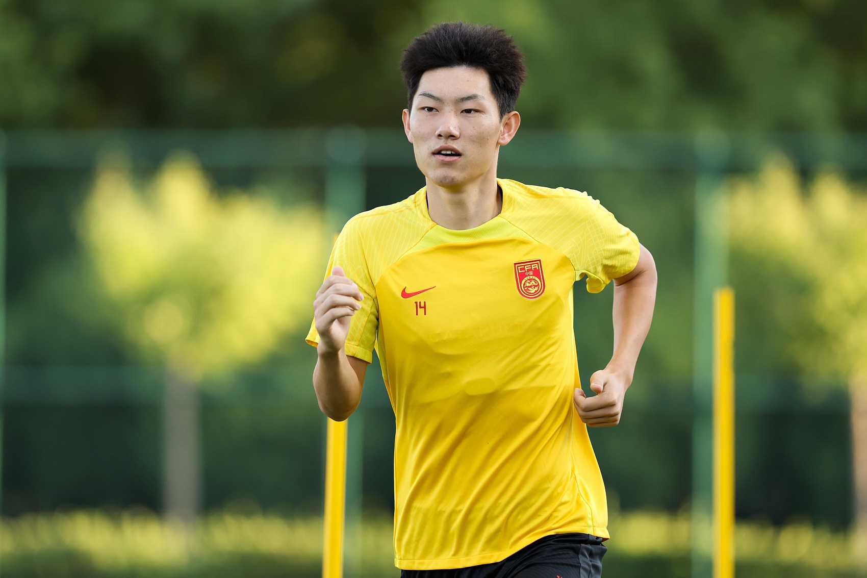  魯媒：泰山隊(duì)抵達(dá)梅州五外援齊整，四名國(guó)腳可出戰(zhàn)史松宸隨隊(duì)