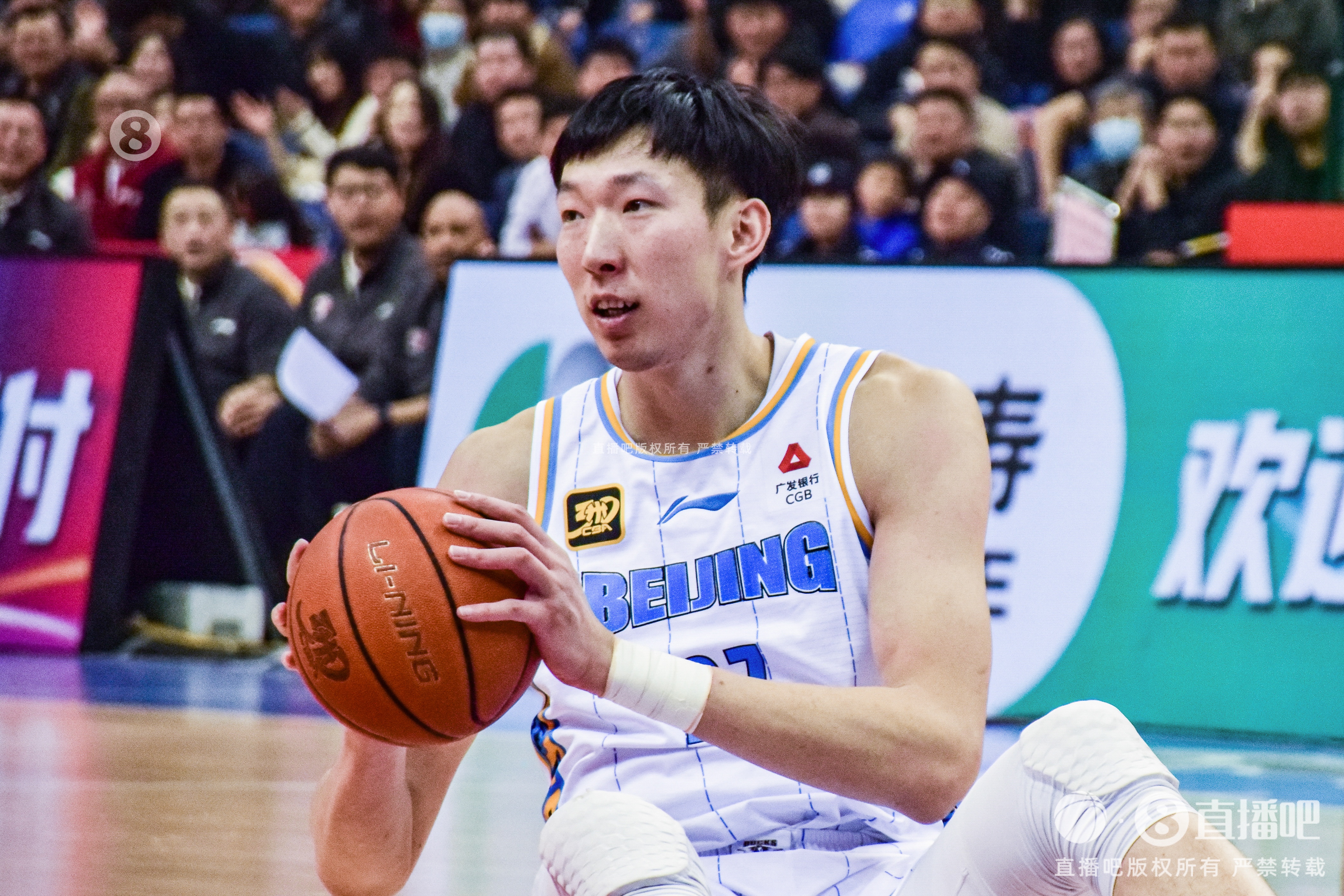  定海神針！周琦內線攻防在線 半場6中5貢獻12分6籃板2蓋帽