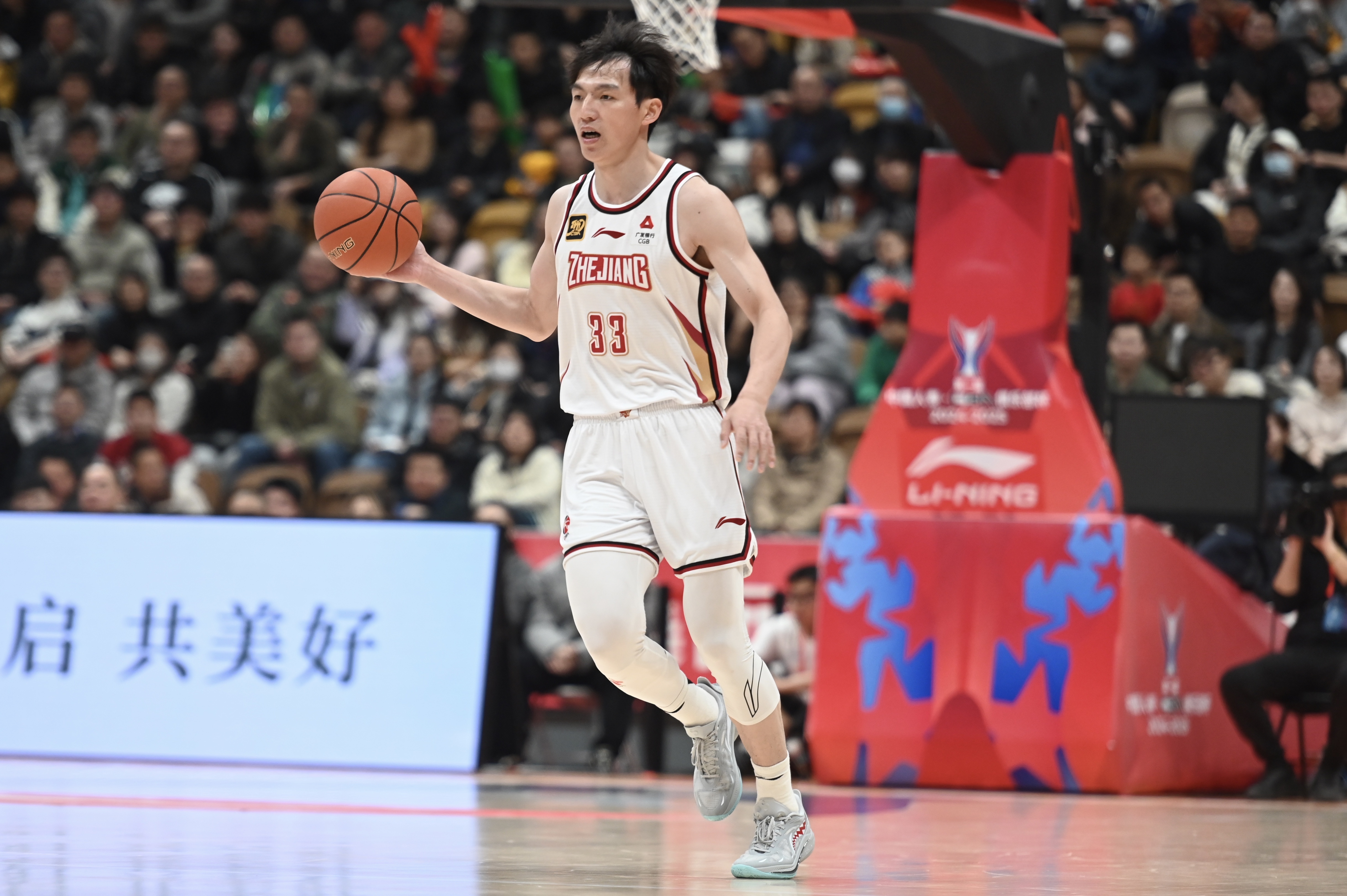  雙槍表現(xiàn)不錯！吳前和陸文博均9中5&三分合計15中7合砍30分